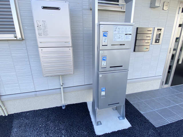 宅配ボックス