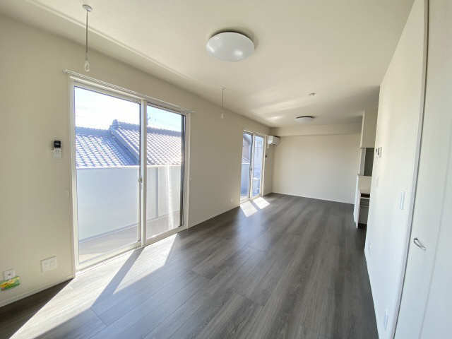 リビング（反転）