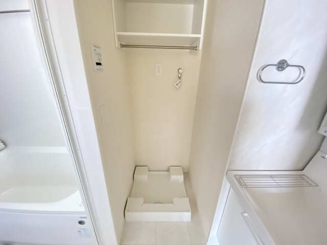 洗濯機置場（反転）