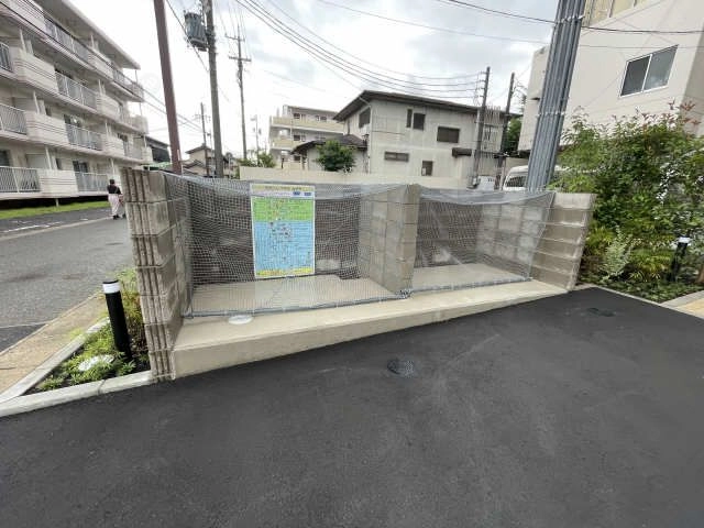 敷地内ゴミ置き場