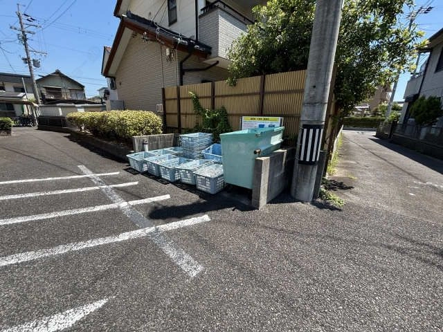 敷地内ゴミ置き場