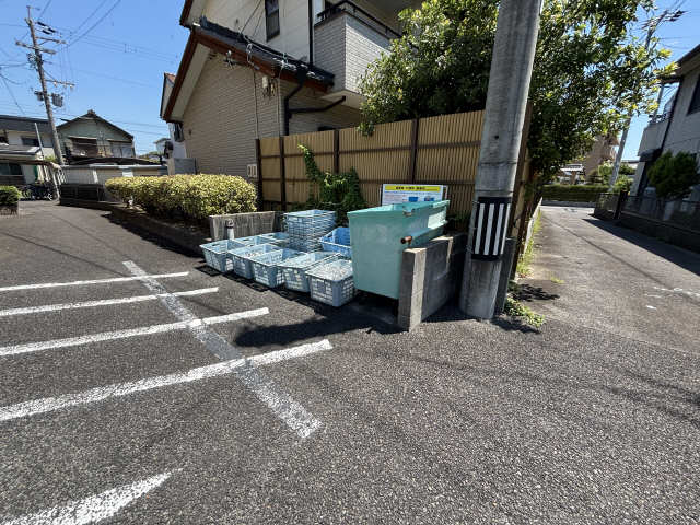 敷地内ゴミ置き場