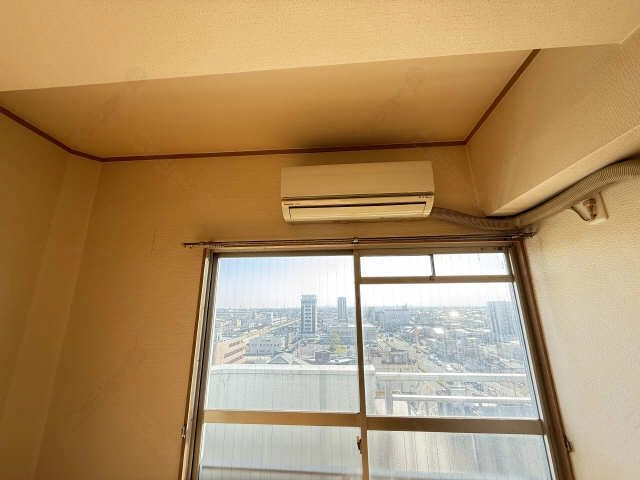 東側洋室エアコン