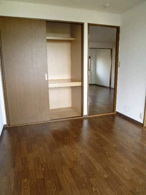201南洋間収納