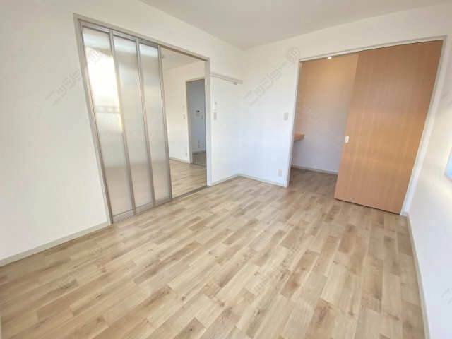 寝室ウォークイン収納