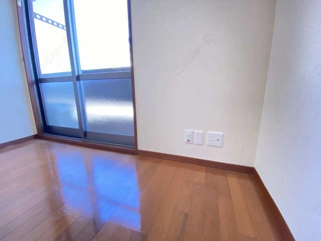 コンセント型無料WIFI