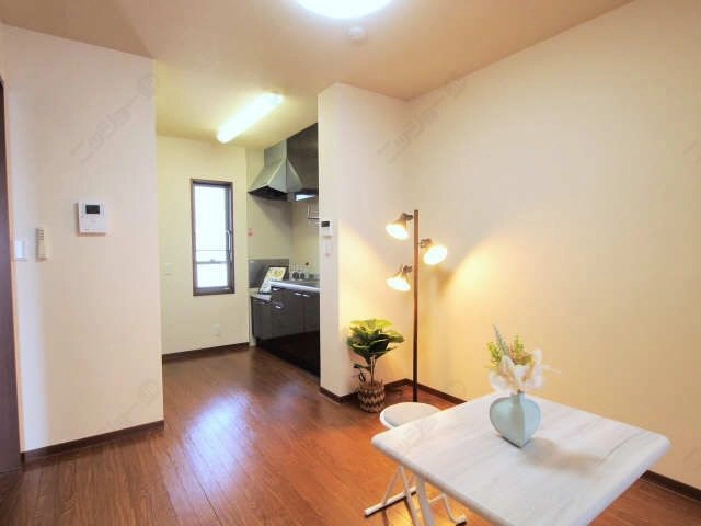 １０２ダイニング