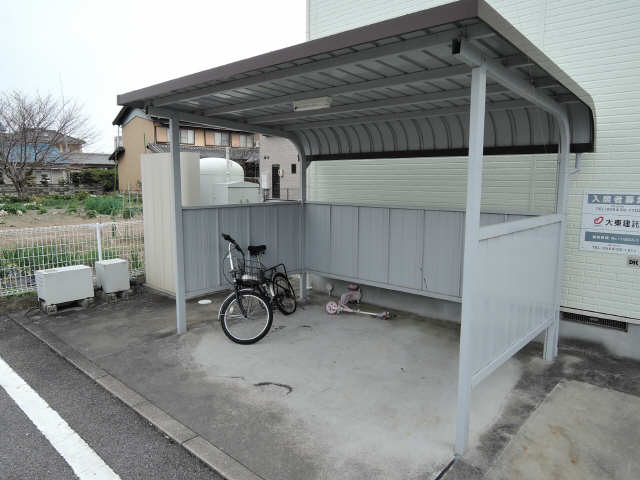 アメニティ横須賀 駐輪場
