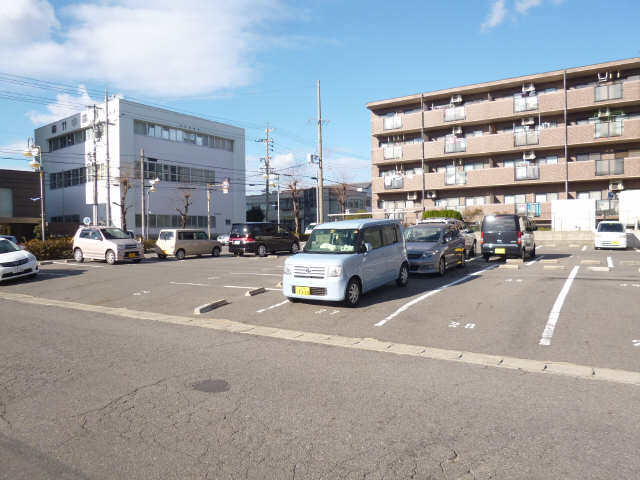 イーグルネスト新須磨 3階 敷地外駐車場