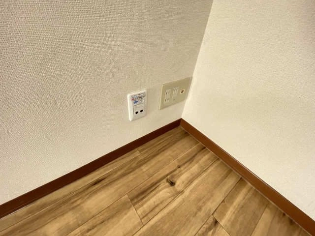 コンセント型無料WIFI