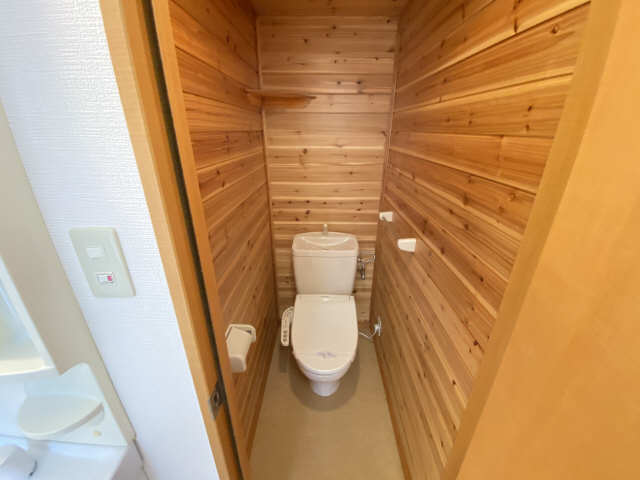 メゾン東側 1階 WC