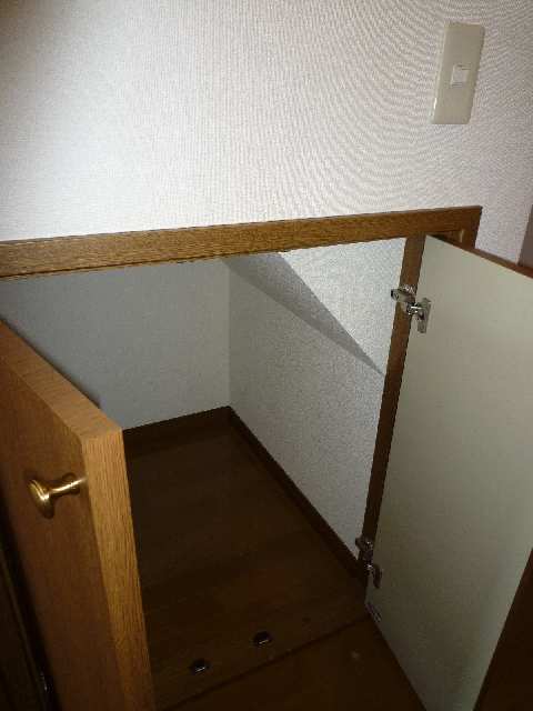 階段下収納