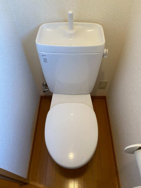 レウァーメンＪ 2階 WC