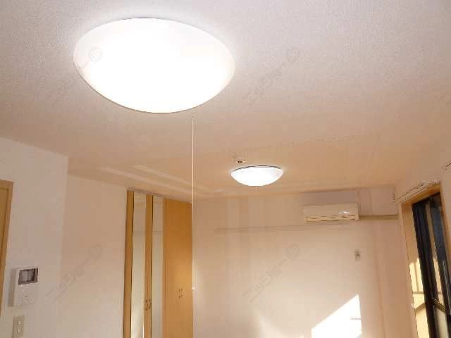照明器具(103号室)