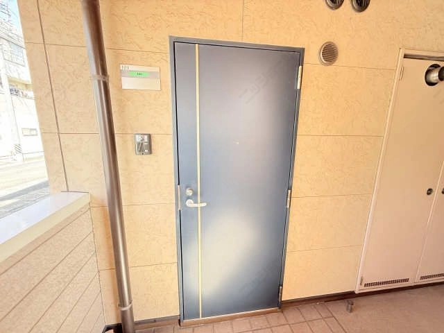 玄関扉