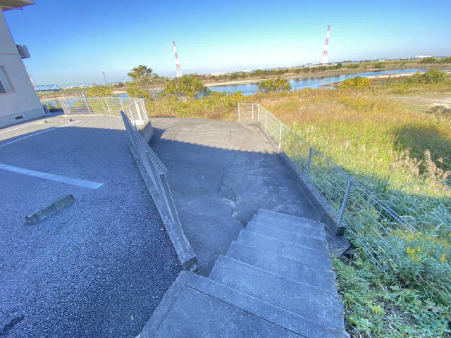 共用階段