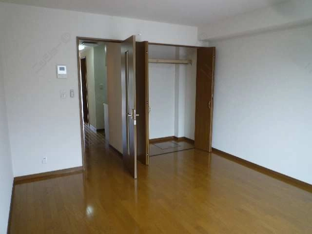 １階：内装