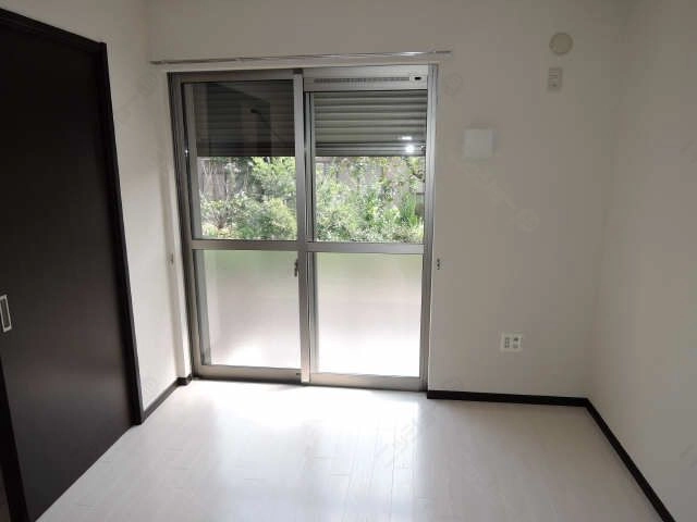 シャッター式雨戸