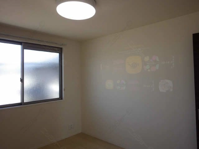 天井型プロジェクター