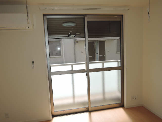 シャッター式雨戸