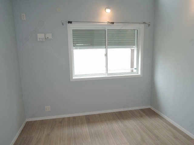 シャッター式雨戸