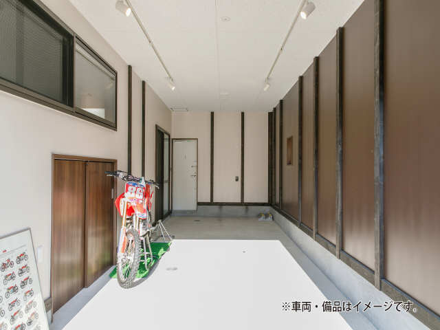 ガレージ