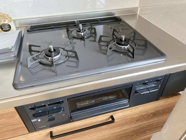 キッチン３口ガスコンロ