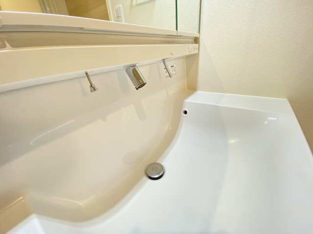 洗面上付レバー水栓