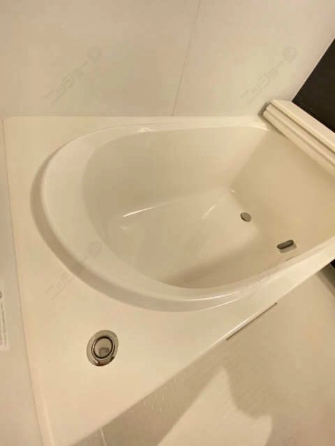 浴槽プッシュ水栓