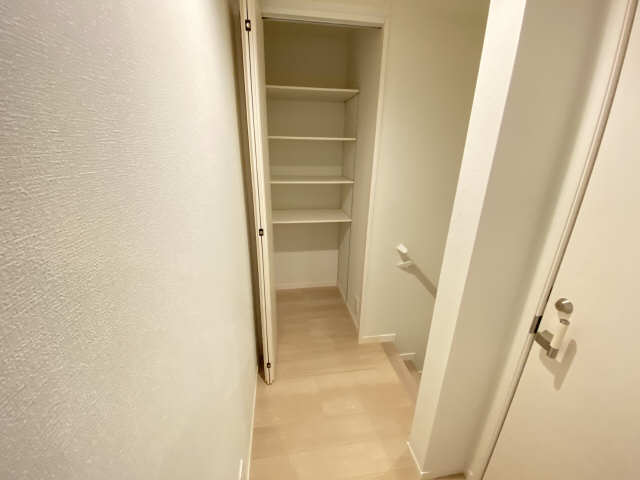 廊下マルチ収納