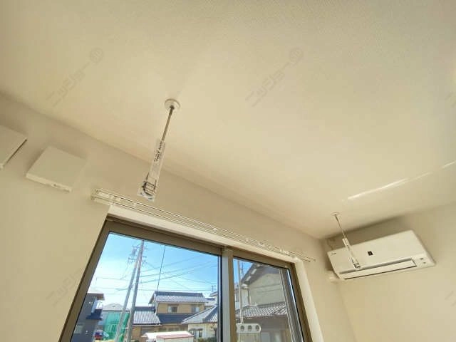寝室室内物干し