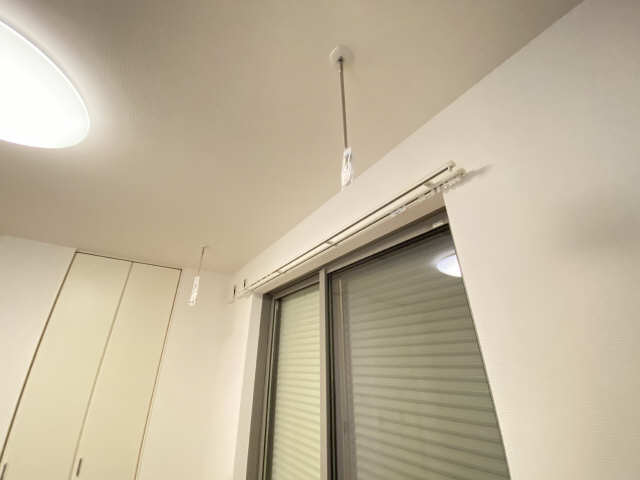 寝室室内物干し