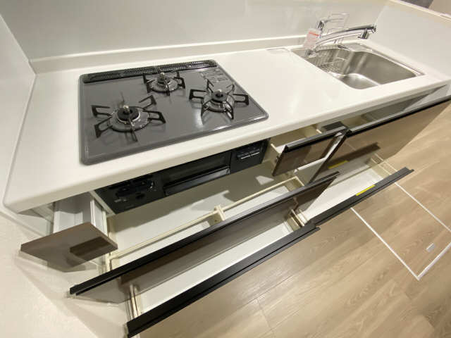 引出式キッチン収納