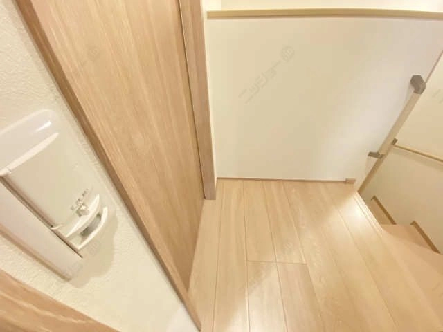 階段ホールセンサー照明