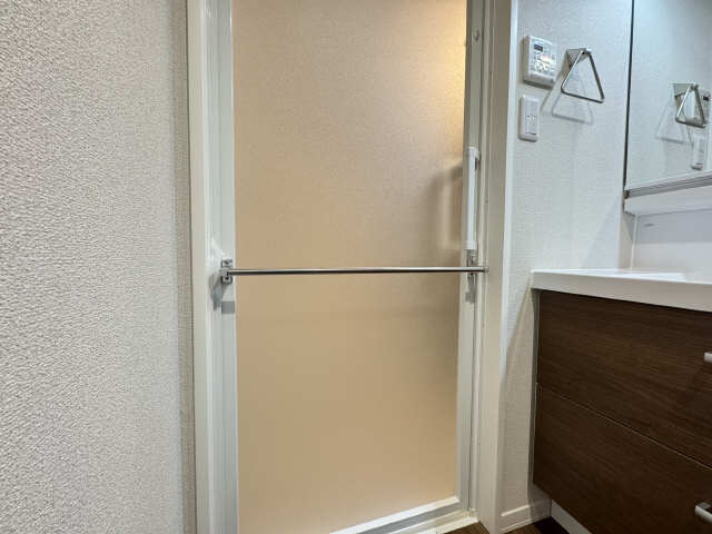浴室扉ハンガーバー