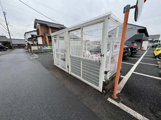 ゴミ捨て場