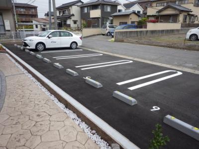 エルディム川端 2階 駐車場