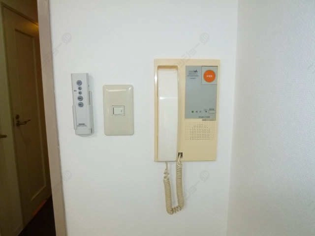 インターホン