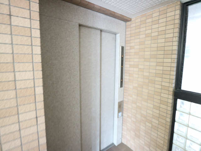 エレベータ