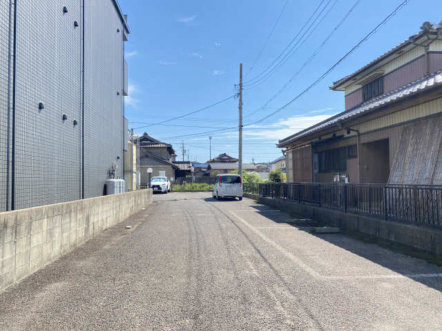 ソレーユ若宮 2階 駐車場