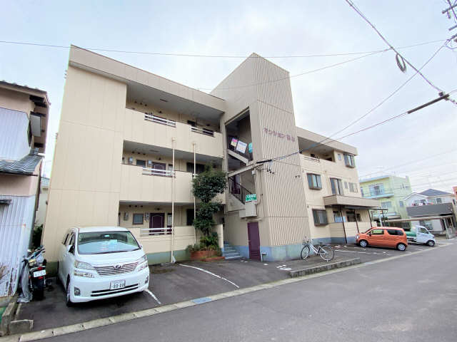 マンション若山 1階 駐車場