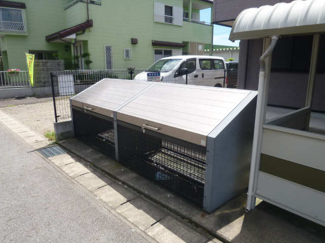 ごみ置き場