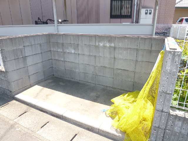 ゴミ置き場