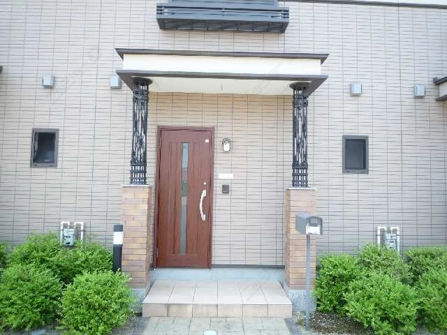 玄関アプローチ