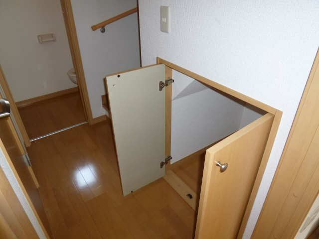 階段下収納