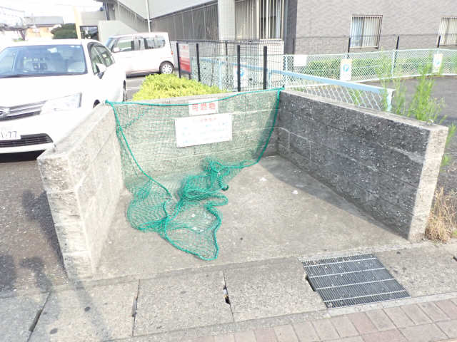 ゴミ捨て場