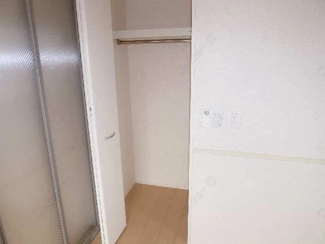 南側洋室収納