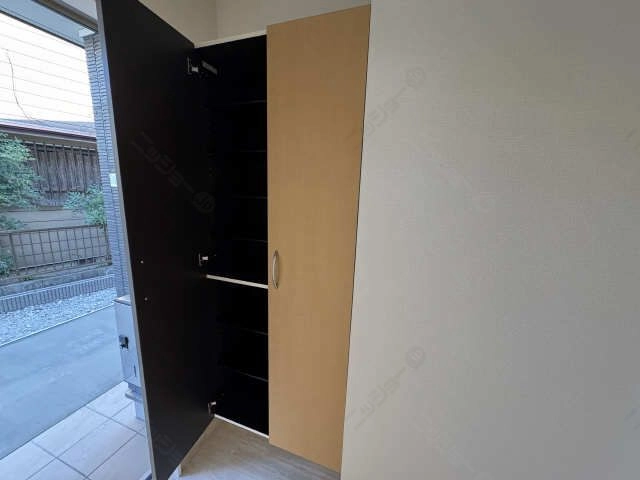 シューズボックス