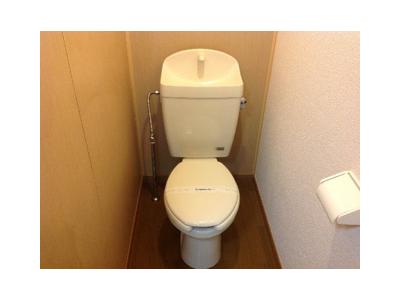 レオパレスしろひがし 3階 WC