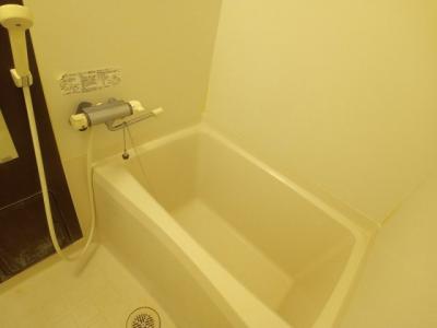 レオネクストカーネリアン 2階 浴室